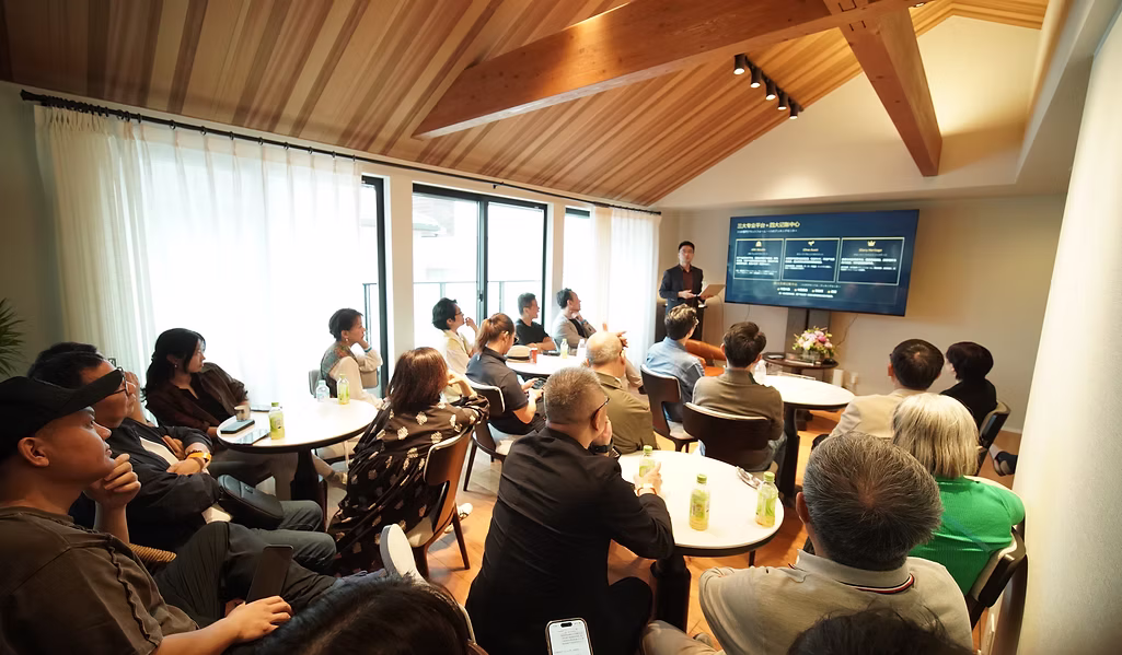 Tokyo N+ Club presentation in the main lounge
